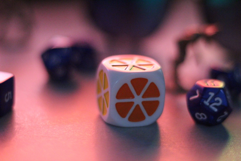 trivial pursuit dice